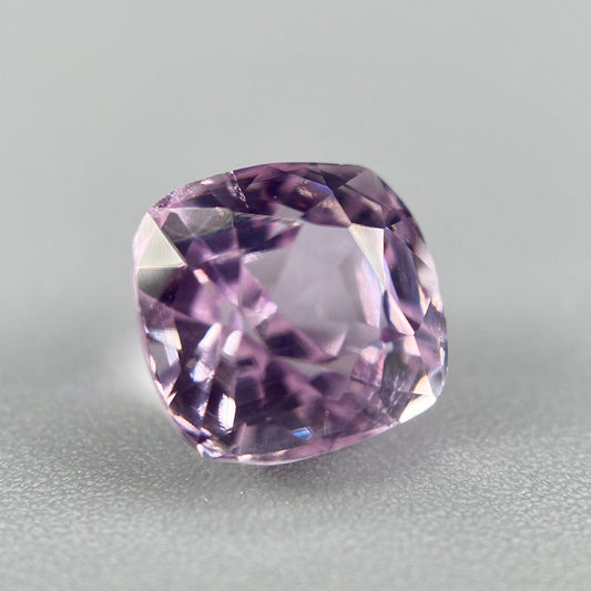 1.95 ct. Kunzite