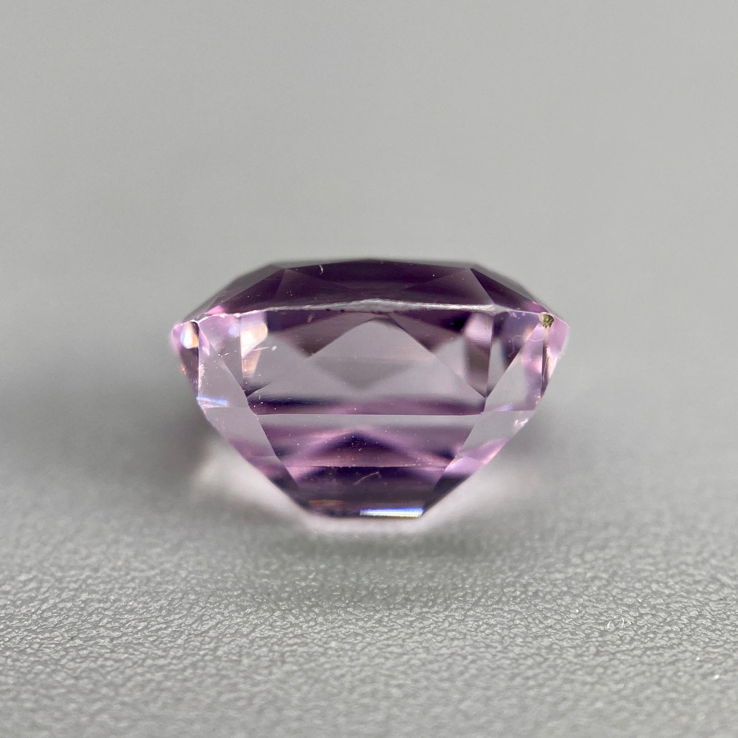 2.60 ct. Kunzite