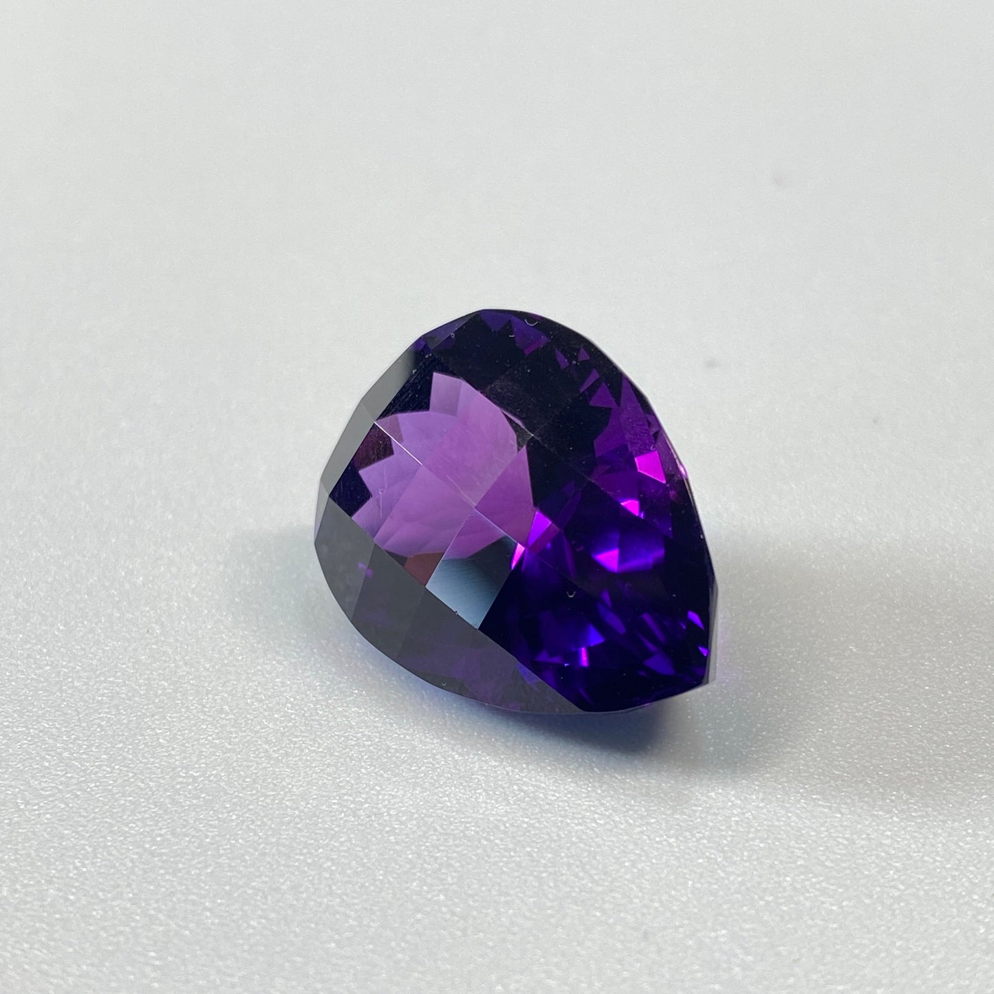 Rwandan Amethyst Gemstone | 17.45 ct Pear | Color Shift