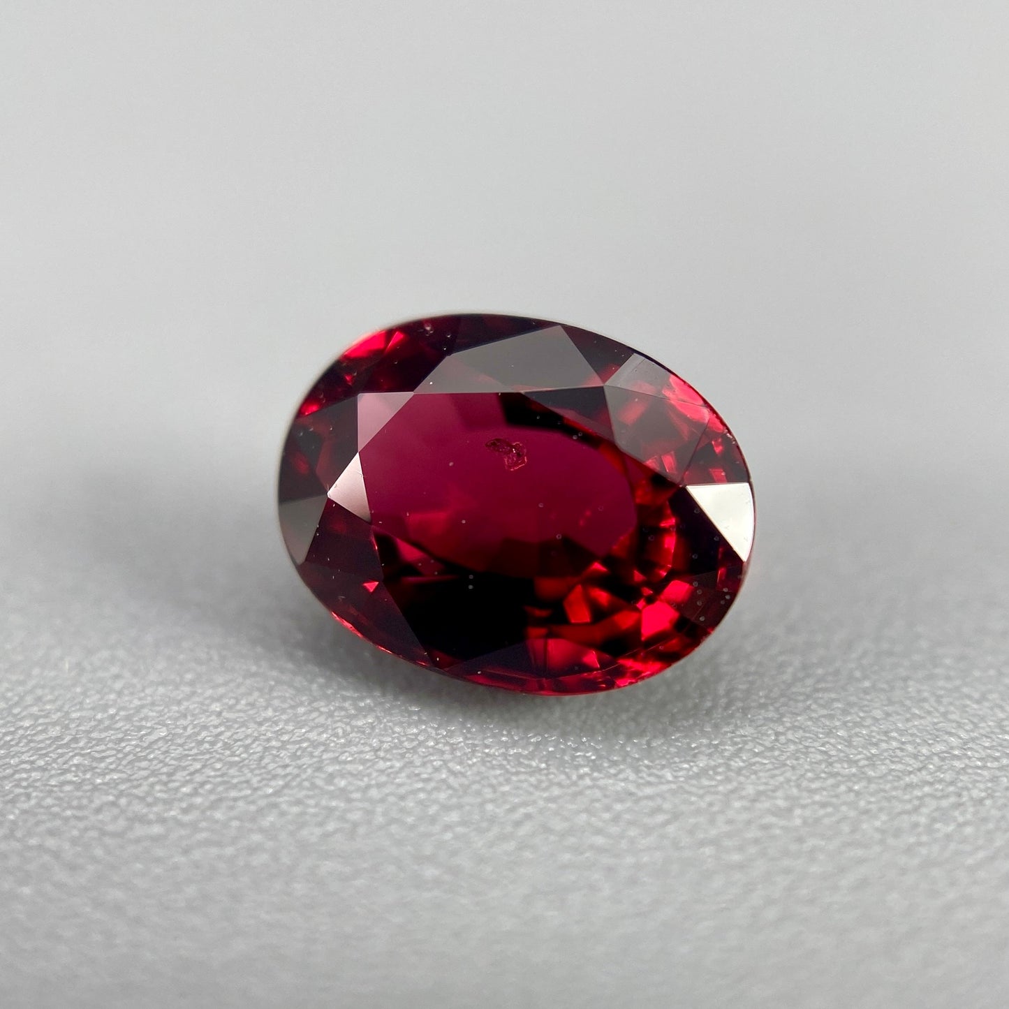 Burmese Spinel Gemstone | 1.31ct Oval | Crimson Red