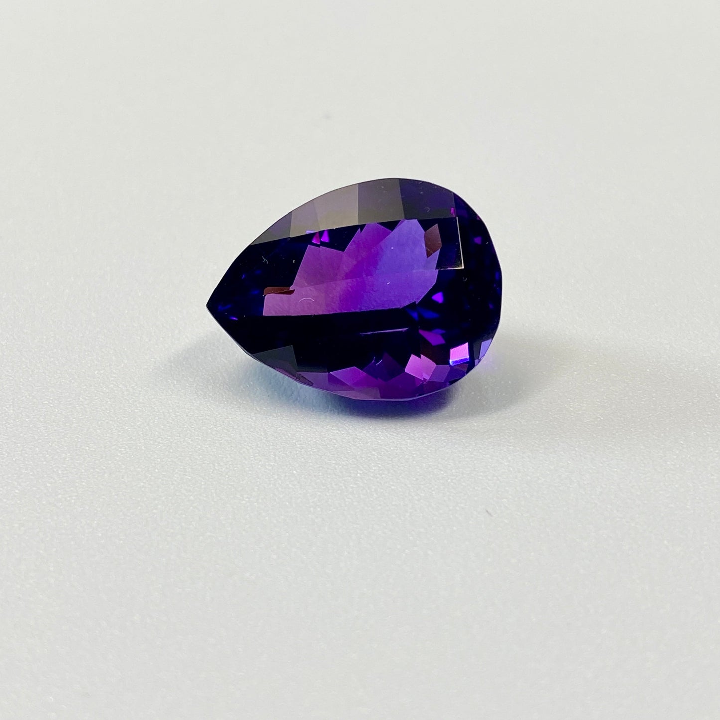Rwandan Amethyst Gemstone | 17.45 ct Pear | Color Shift
