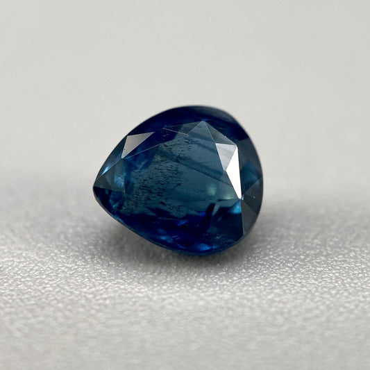 1.05 ct. Ceylon Sapphire