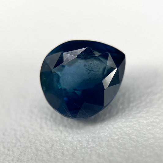 1.05 ct. Ceylon Sapphire