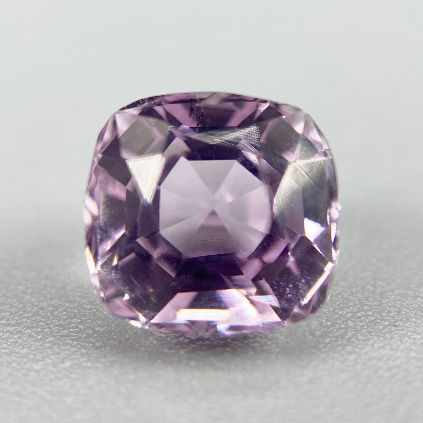 1.95 ct. Kunzite