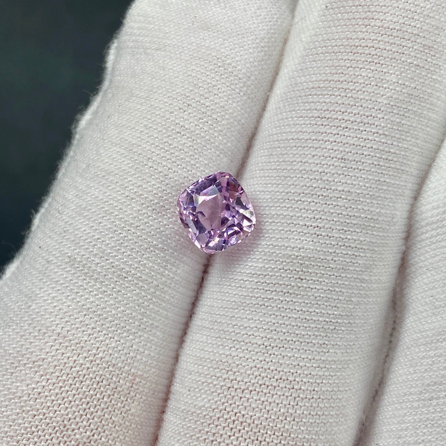 1.95 ct. Kunzite