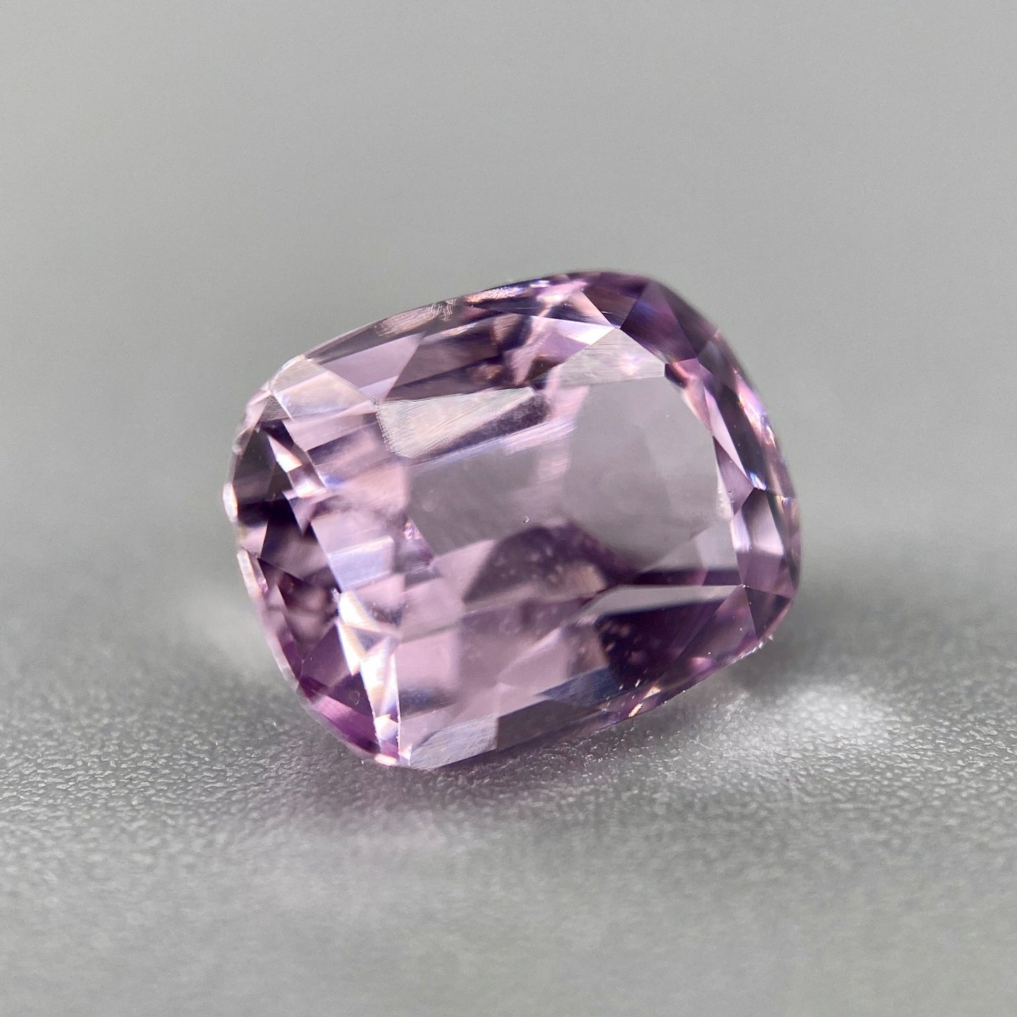 2.60 ct. Kunzite
