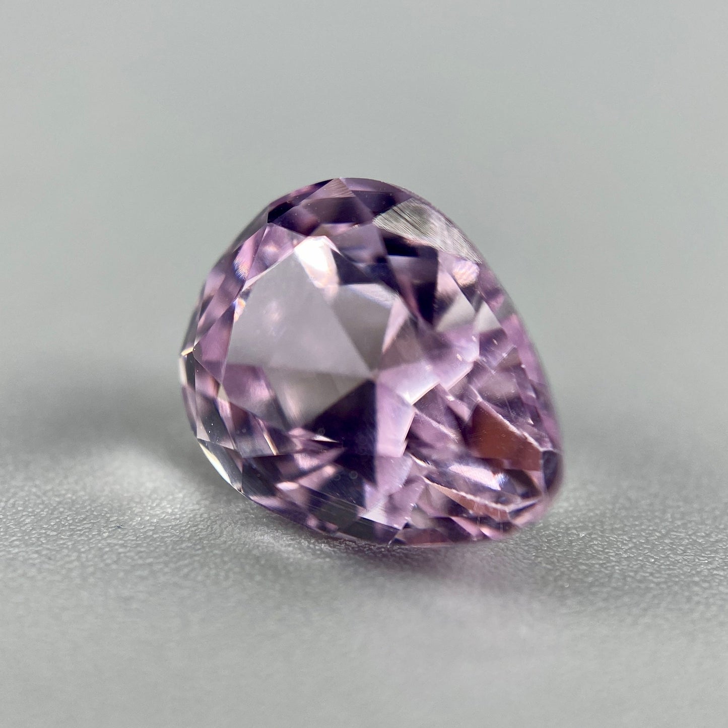 3.70 ct. Kunzite