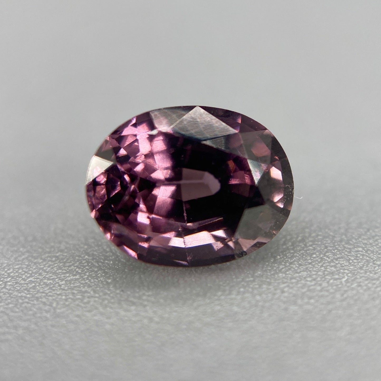 Burmese Spinel Gemstone | 1.80ct Oval | Deep Pinkish-Purple