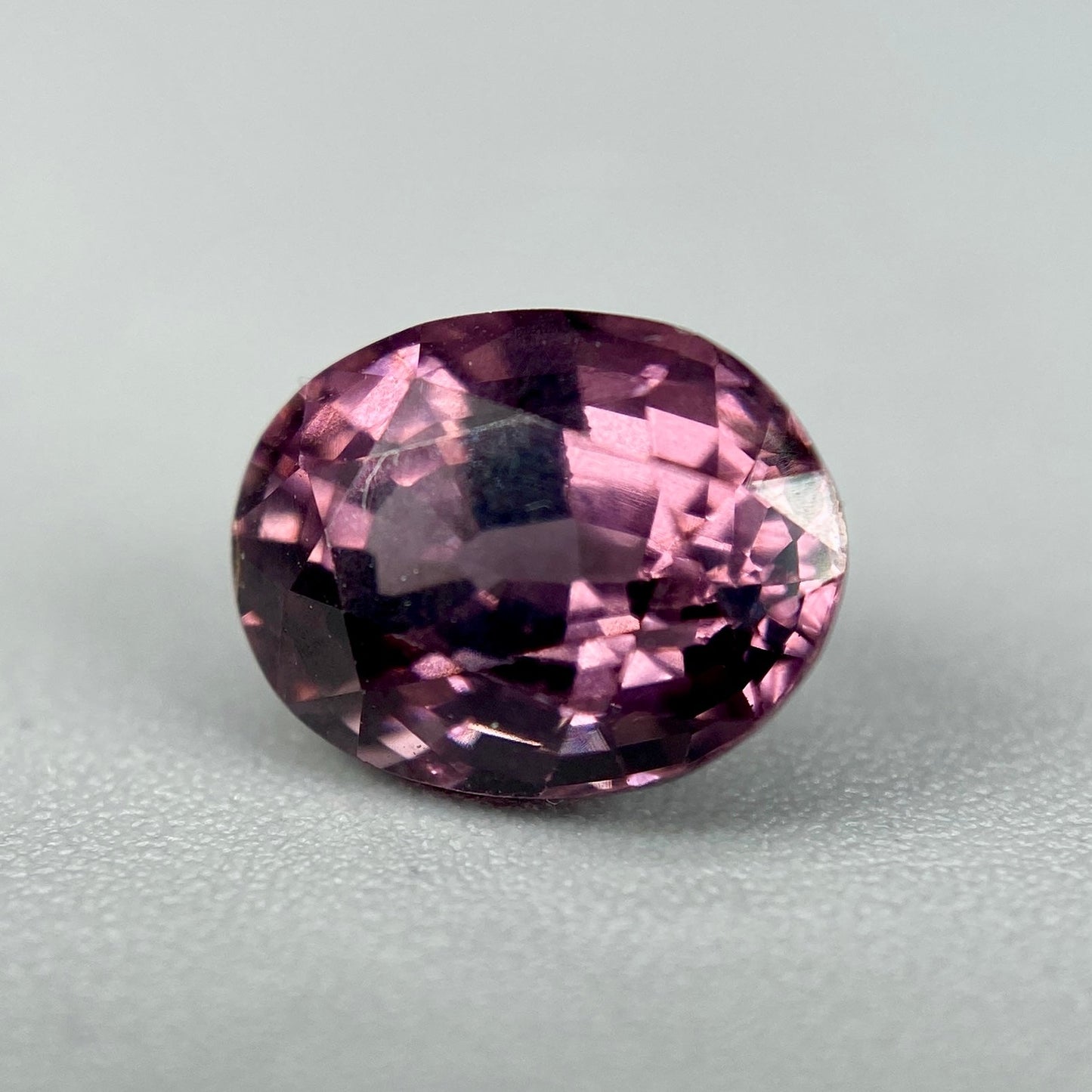Burmese Spinel Gemstone | 1.80ct Oval | Deep Pinkish-Purple