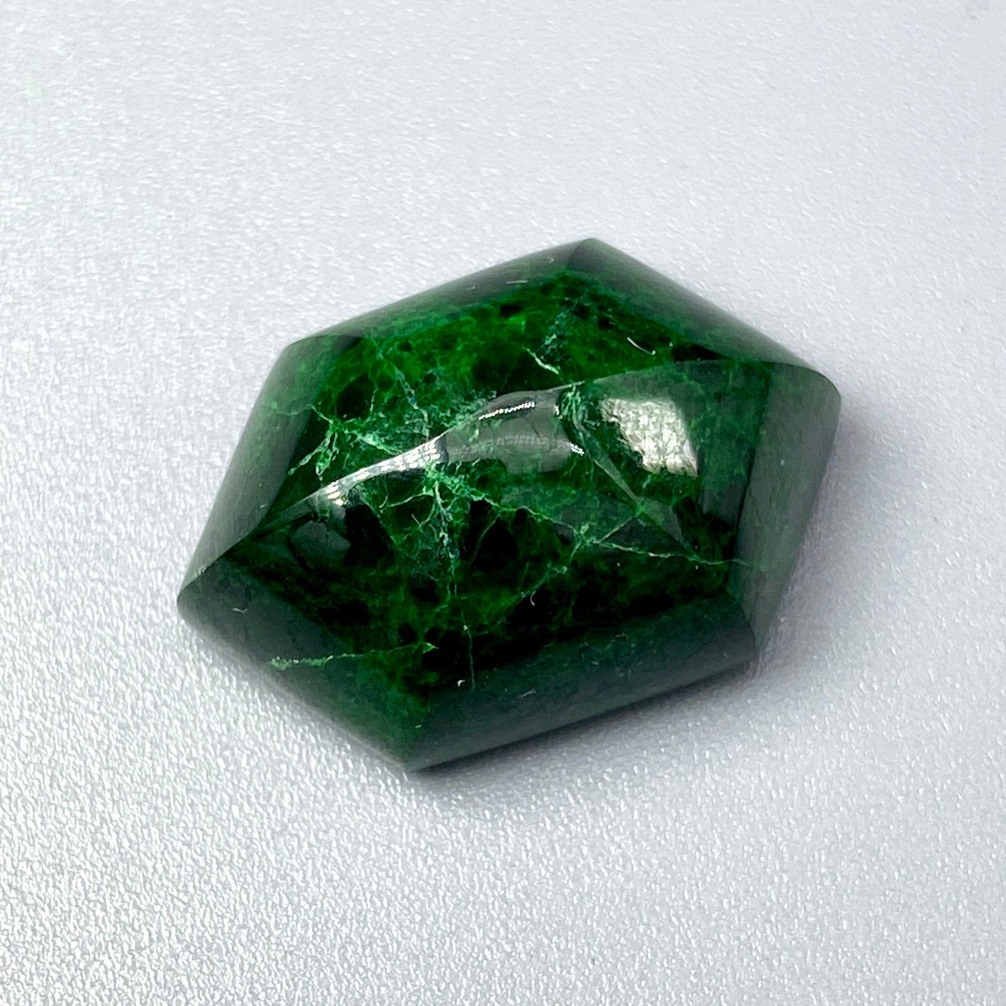 18.92 ct. Maw Sit Sit Hexagonal Cabochon