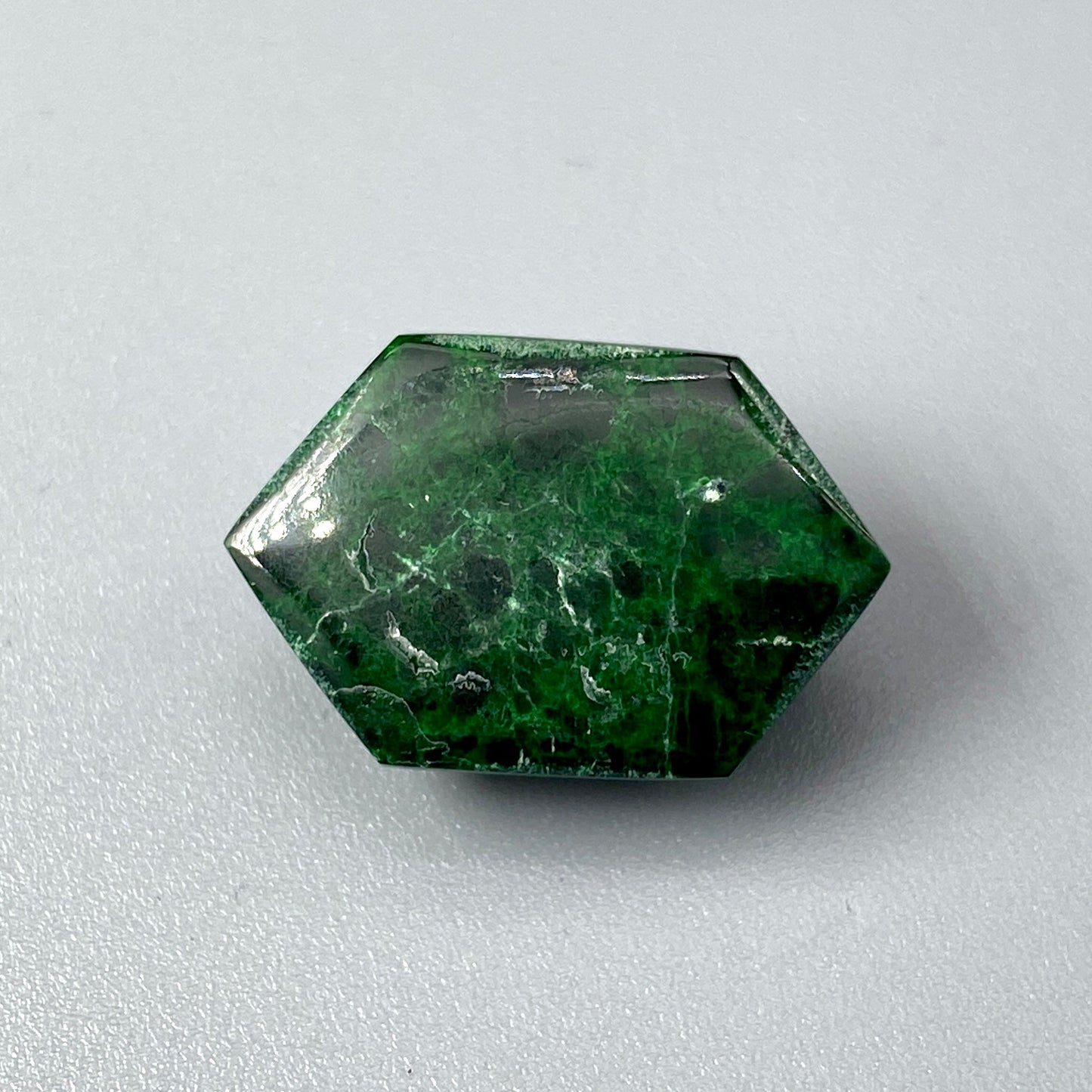 18.92 ct. Maw Sit Sit Hexagonal Cabochon