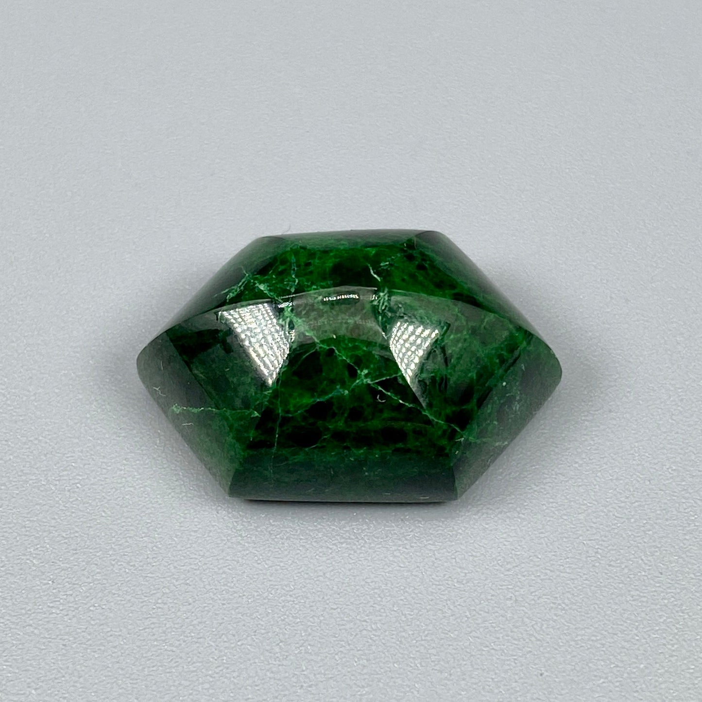 18.92 ct. Maw Sit Sit Hexagonal Cabochon