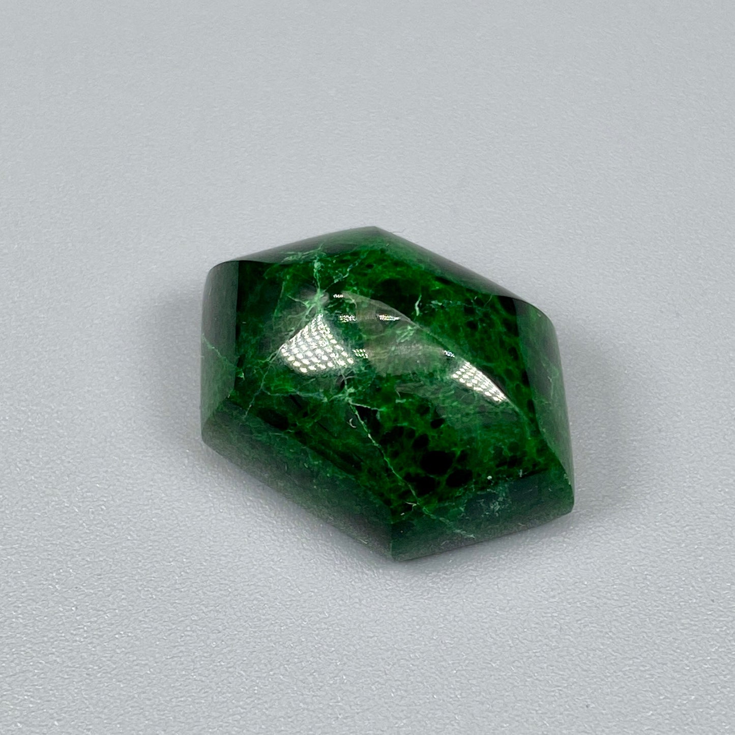 18.92 ct. Maw Sit Sit Hexagonal Cabochon