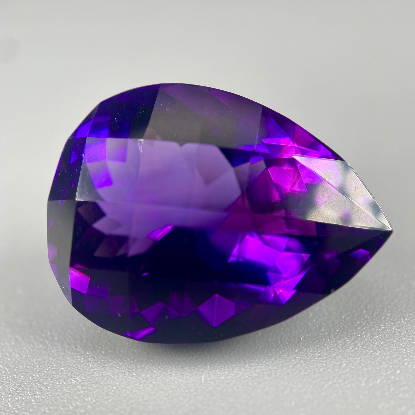 Rwandan Amethyst Gemstone | 17.45 ct Pear | Color Shift