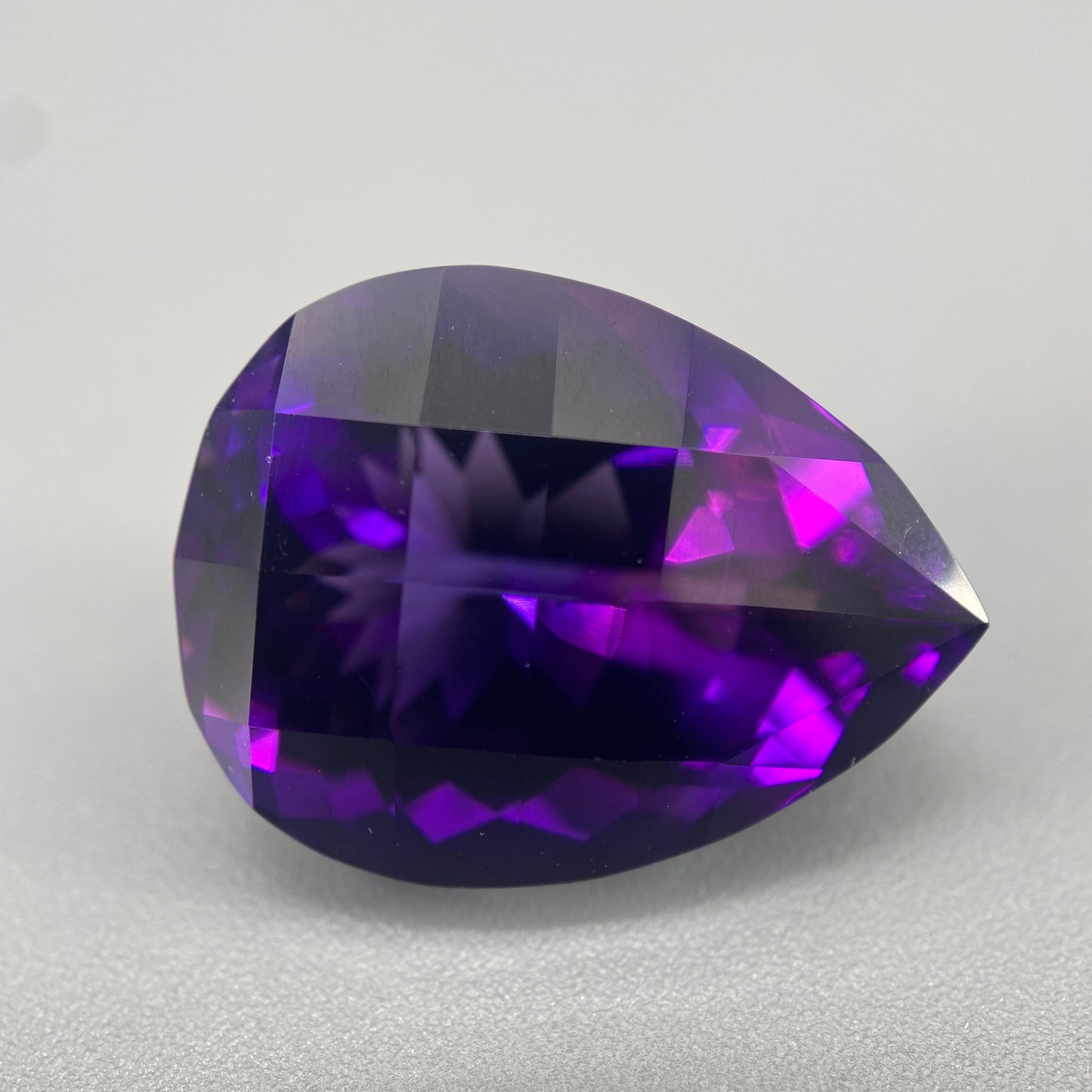 Rwandan Amethyst Gemstone | 17.45 ct Pear | Color Shift