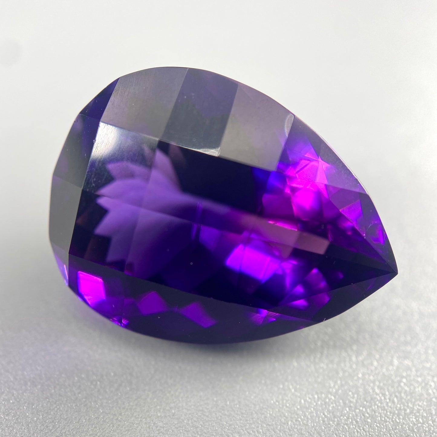 Rwandan Amethyst Gemstone | 17.45 ct Pear | Color Shift